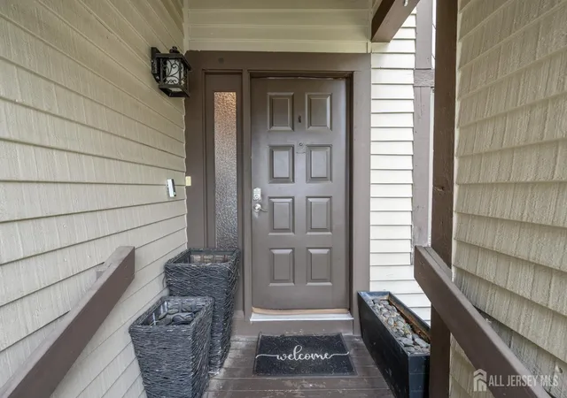 Photo 2 of Townhouse for sale at 24 Chelsea Ct, Parlin, NJ 08859 | MLS# 2705062R | Listing updated on 2026-09-24
