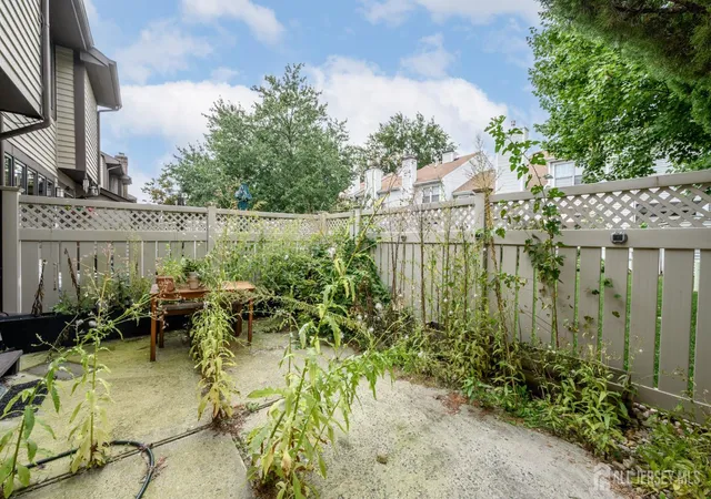 Photo 33 of Townhouse for sale at 24 Chelsea Ct, Parlin, NJ 08859 | MLS# 2705062R | Listing updated on 2026-10-15