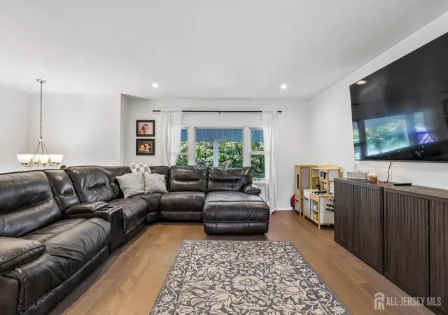 Photo 3 of Single family home for sale at 9 Heather Dr, Manalapan, NJ 07726 | MLS# 2704879R | Listing updated on 2026-09-28