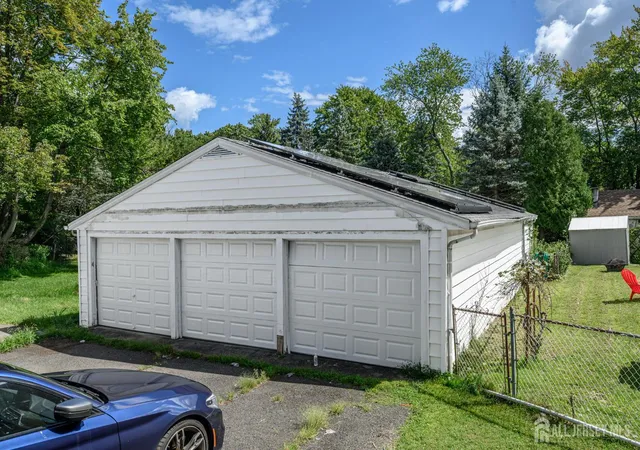 Photo 33 of Single family home for sale at 327 Rifle Camp Rd, Woodland Park, NJ 07424 | MLS# 2704155R | Listing updated on 2026-09-11