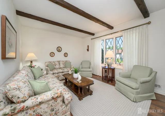 Photo 4 of Single family home for sale at 544 Pinewood Ave, Roselle Park, NJ 07204 | MLS# 2704179R | Listing updated on 2026-09-10