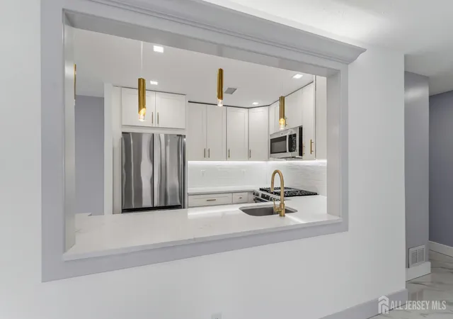 Photo 4 of Condo for sale at 709 Sunshine Ct, Parlin, NJ 08859 | MLS# 2703901R | Listing updated on 2026-09-09