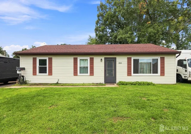 Photo 1 of Single family home for sale at 853 Grove Ave, South Amboy, NJ 08879 | MLS# 2703763R | Listing updated on 2026-09-14