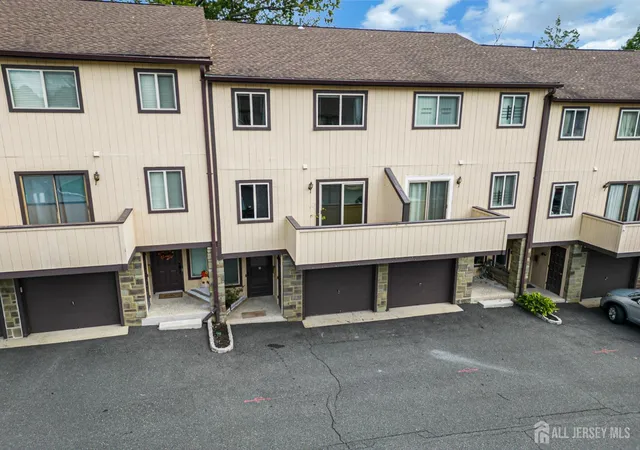 Photo 1 of Townhouse for sale at 32 Chelsea Way, Bridgewater, NJ 08807 | MLS# 2704556R | Listing updated on 2026-09-28