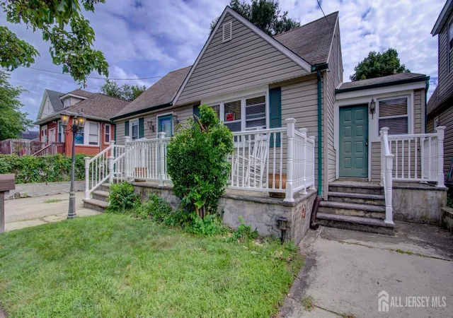 Photo 2 of Single family home for sale at 44 Briarwood Ave, Keansburg, NJ 07734 | MLS# 2704019R | Listing updated on 2026-09-10