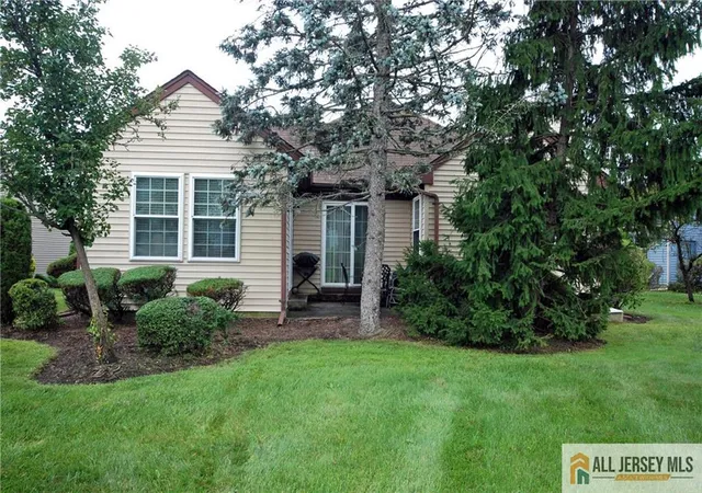 Photo 4 of Single family home for sale at 12 Dorchester Dr, Monroe Township, NJ 08831 | MLS# 2770402M | Listing updated on 2026-09-08