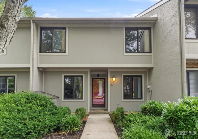 Photo 3 of Townhouse for sale at 16 Irongate, Metuchen, NJ 08840 | MLS# 2703839R | Listing updated on 2026-09-10