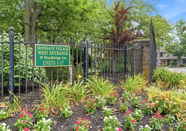 Photo 4 of Townhouse for sale at 16 Irongate, Metuchen, NJ 08840 | MLS# 2703839R | Listing updated on 2026-09-10