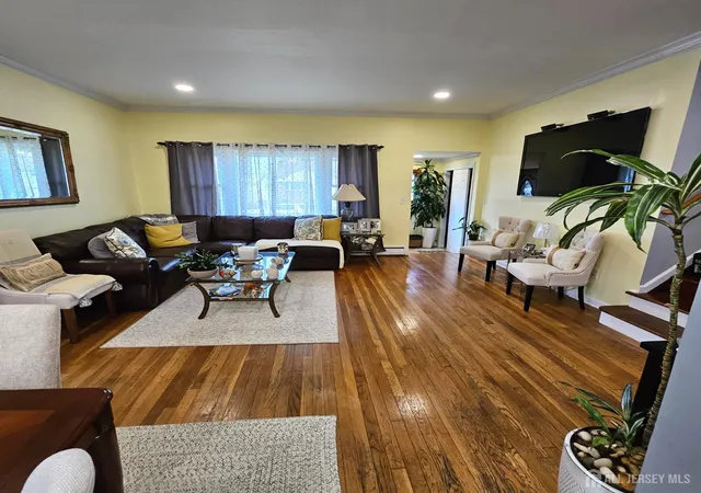 Photo 3 of Single family home for sale at 136 Isabelle St, Menlo Park Terrace, NJ 08840 | MLS# 2704775R | Listing updated on 2026-09-27