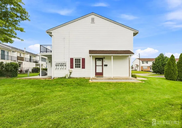 Photo 2 of Townhouse for sale at 21 Iowa Ct, Matawan, NJ 07747 | MLS# 2703237R | Listing updated on 2026-09-10
