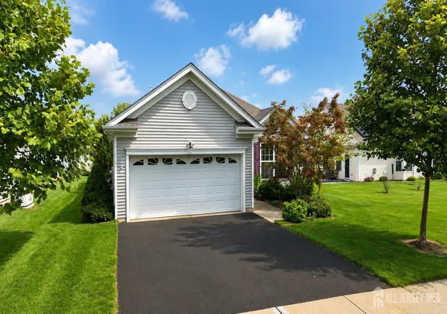 Photo 3 of Single family home for sale at 81 Prusakowski Blvd, Parlin, NJ 08859 | MLS# 2703836R | Listing updated on 2026-09-10