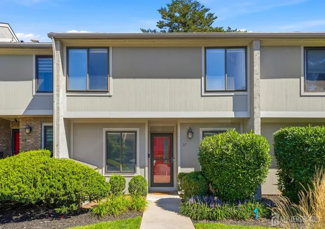 Photo 2 of Townhouse for sale at 37 Irongate, Metuchen, NJ 08840 | MLS# 2703844R | Listing updated on 2026-09-23