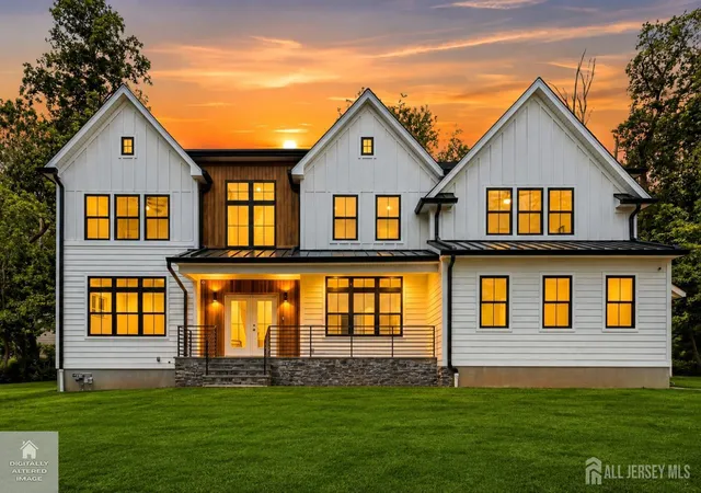 Photo 1 of Single family home for sale at 170 Johnston Dr, Watchung, NJ 07069 | MLS# 2704140R | Listing updated on 2026-09-25