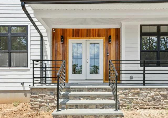 Photo 3 of Single family home for sale at 170 Johnston Dr, Watchung, NJ 07069 | MLS# 2704140R | Listing updated on 2026-09-25