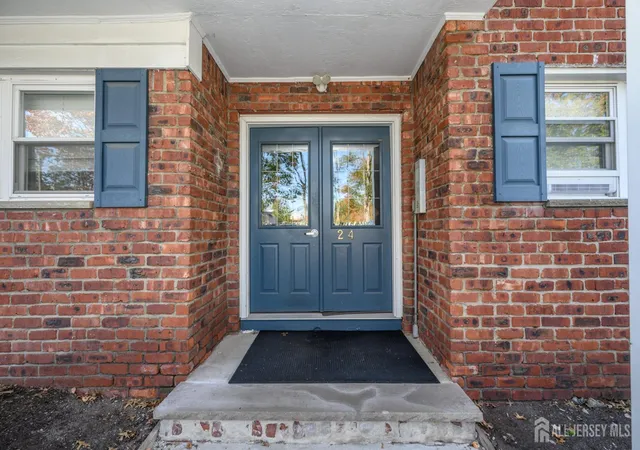 Photo 1 of Condo for sale at 24 Woodedge Ave #7, Edison, NJ 08817 | MLS# 2706990R | Listing updated on 2026-10-28