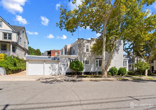 Photo 3 of Single family home for sale at 205 Water St, Perth Amboy, NJ 08861 | MLS# 2704716R | Listing updated on 2026-09-28