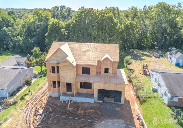 Photo 4 of Single family home for sale at 16 Newman Rd, Kendall Park, NJ 08824 | MLS# 2704095R | Listing updated on 2026-09-24