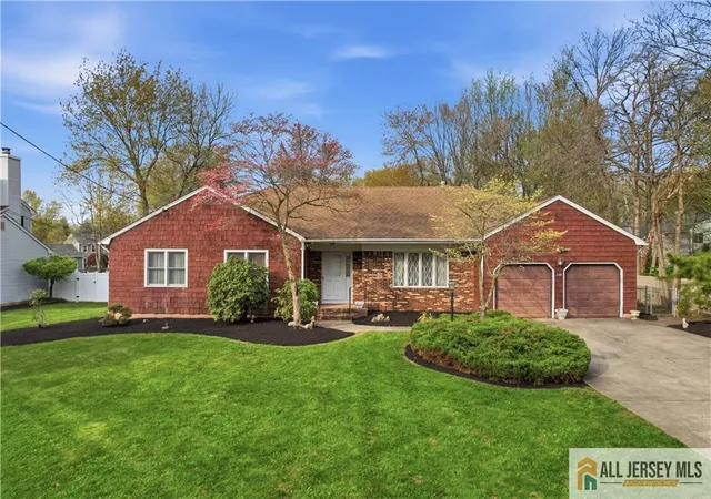 Photo 3 of Single family home for sale at 1177 Aaron Rd, North Brunswick, NJ 08902 | MLS# 2770607M | Listing updated on 2026-09-25