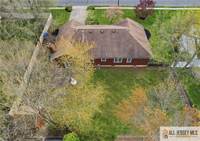 Photo 4 of Single family home for sale at 1177 Aaron Rd, North Brunswick, NJ 08902 | MLS# 2770607M | Listing updated on 2026-09-25