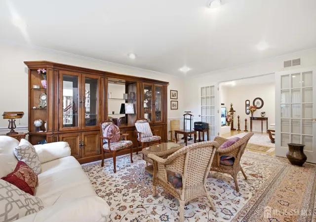 Photo 4 of Single family home for sale at 4 Victoria Way, Kendall Park, NJ 08824 | MLS# 2703778R | Listing updated on 2026-09-26