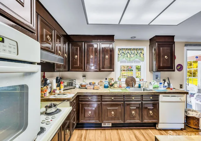 Photo 3 of House for sale at 57-e Fairfield Ln, Monroe Township, NJ 08831 | MLS# 2704721R | Listing updated on 2026-09-18