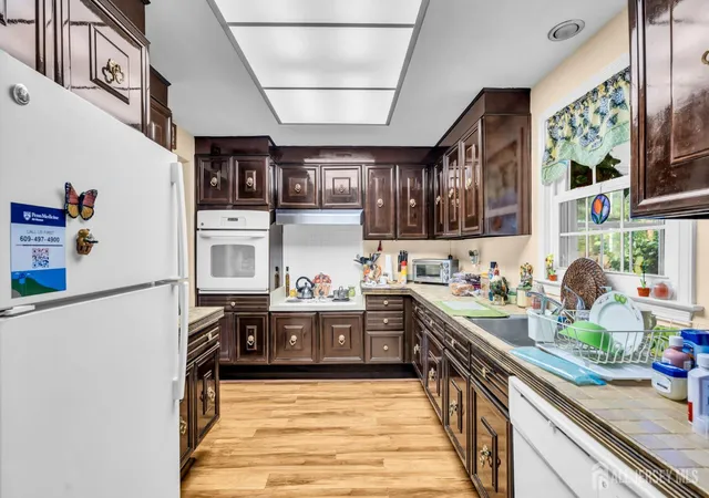 Photo 4 of House for sale at 57-e Fairfield Ln, Monroe Township, NJ 08831 | MLS# 2704721R | Listing updated on 2026-09-18