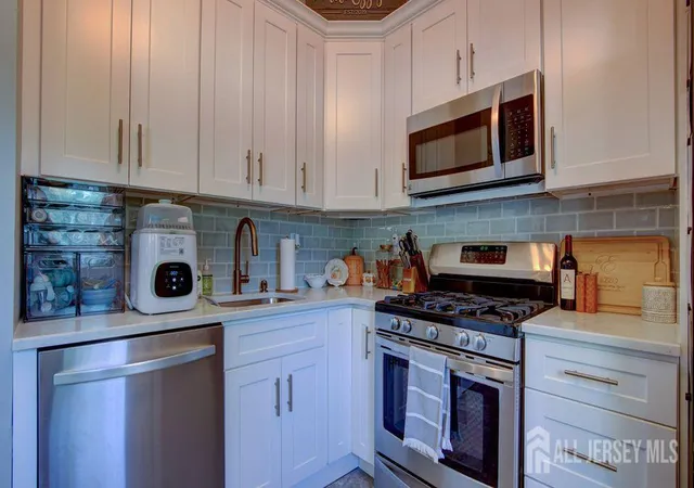 Photo 3 of Single family home for sale at 59 Frederick Pl, Old Bridge, NJ 08857 | MLS# 2706796R | Listing updated on 2026-10-29