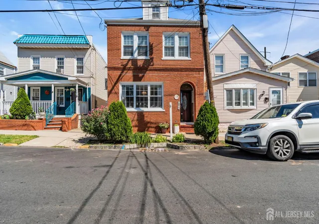 Photo 3 of Single family home for sale at 282 Alpine St, Perth Amboy, NJ 08861 | MLS# 2704186R | Listing updated on 2026-09-27