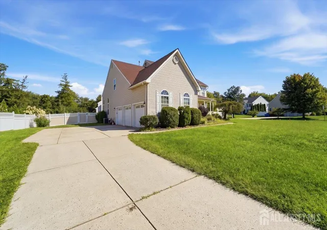 Photo 2 of Single family home for sale at 42 Margaret Dr, Somerset, NJ 08873 | MLS# 2704122R | Listing updated on 2026-09-17