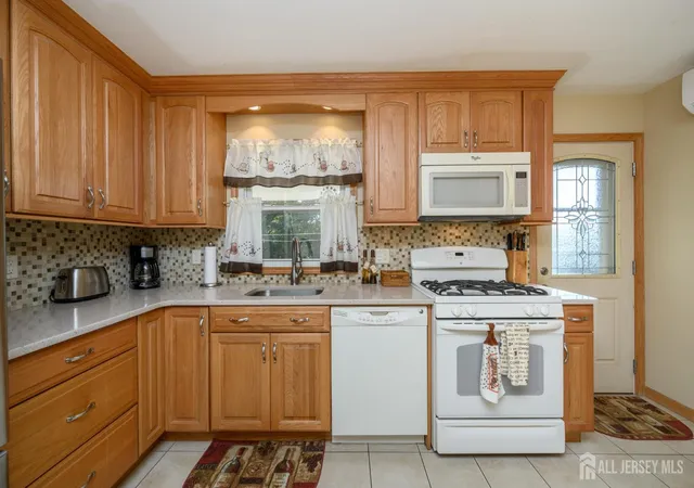 Photo 2 of House for sale at 88 Echo Pl, Elmwood Park, NJ 07407 | MLS# 2706746R | Listing updated on 2026-10-29
