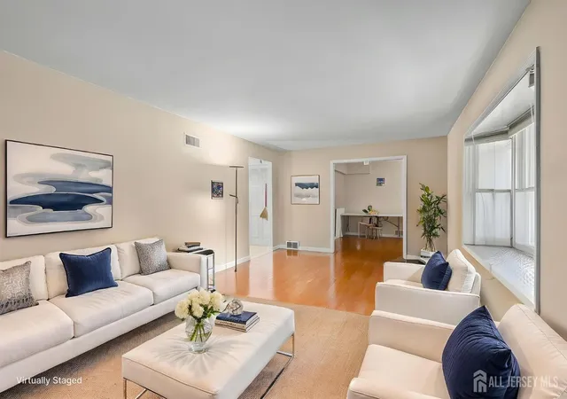 Photo 4 of Single family home for sale at 19 Stephenville Pkwy, Edison, NJ 08820 | MLS# 2703617R | Listing updated on 2026-09-14