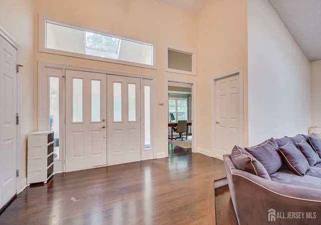 Photo 3 of Single family home for sale at 1 Mimosa Ct, Princeton, NJ 08540 | MLS# 2703747R | Listing updated on 2026-09-25