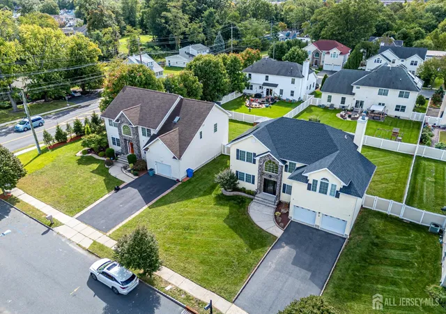 Photo 4 of Single family home for sale at 5 Marcel Ln, Piscataway, NJ 08854 | MLS# 2705083R | Listing updated on 2026-09-25