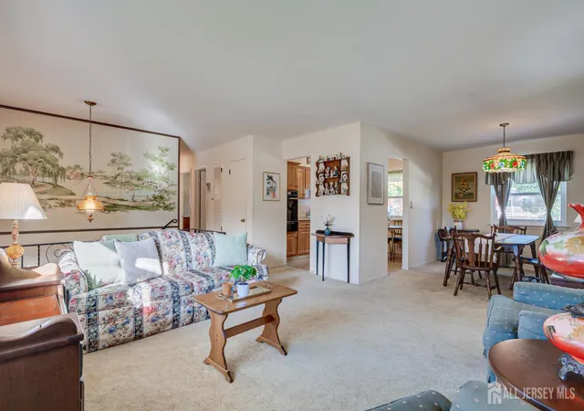 Photo 4 of Single family home for sale at 6 Sheffield Pl, Metuchen, NJ 08840 | MLS# 2706338R | Listing updated on 2026-10-28