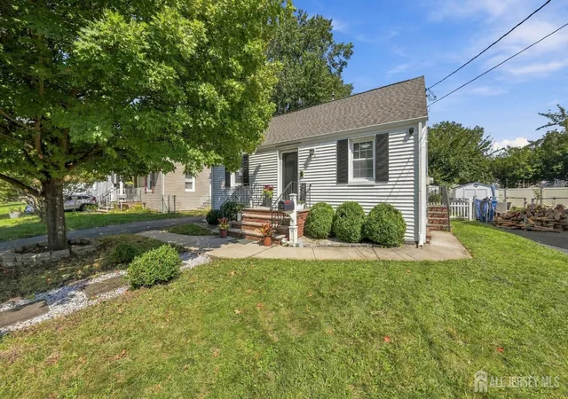 Photo 1 of Single family home for sale at 212 Stephenson Ave, Middlesex, NJ 08846 | MLS# 2704446R | Listing updated on 2026-09-28