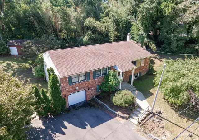 Photo 3 of Single family home for sale at 547 Lake Blvd, Lindenwold, NJ 08021 | MLS# 2704511R | Listing updated on 2026-09-14