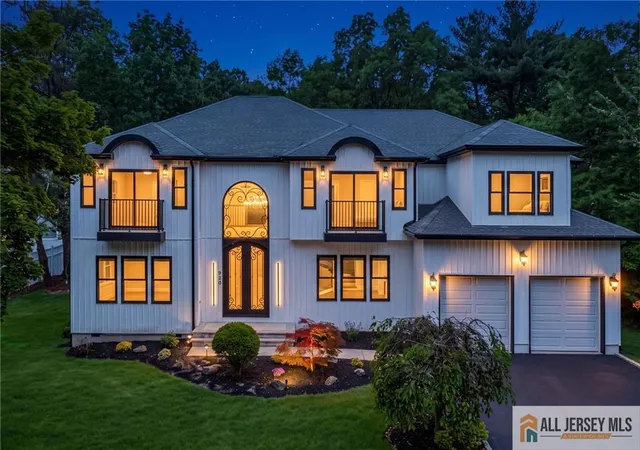 Single family home for sale at 220 W Locust Ave, Edison, NJ 08820 | MLS# 2770604M