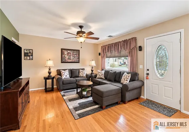 Photo 2 of Single family home for sale at 121 Hadley St, Piscataway, NJ 08854 | MLS# 2770717M | Listing updated on 2026-10-25