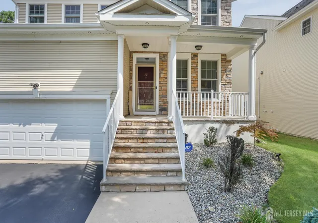 Photo 3 of Single family home for sale at 32 Walden Ct, Old Bridge, NJ 08857 | MLS# 2704143R | Listing updated on 2026-09-11