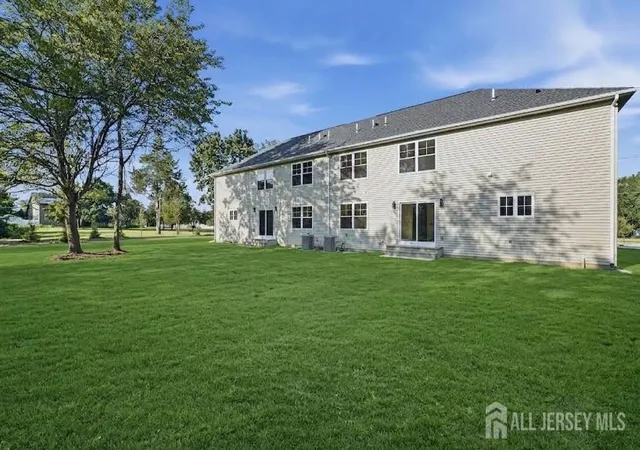 Photo 26 of Single family home for sale at 10 Delar Pkwy #B, Franklin Park, NJ 08823 | MLS# 2617489R | Listing updated on 2026-09-18