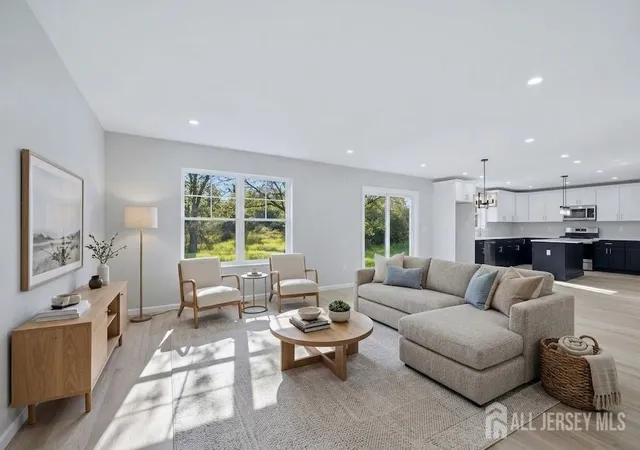 Photo 3 of Single family home for sale at 10 Delar Pkwy #B, Franklin Park, NJ 08823 | MLS# 2617489R | Listing updated on 2026-09-18