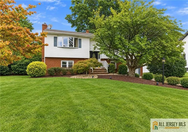 Photo 1 of Single family home for sale at 18 Lincoln Ave, East Brunswick, NJ 08816 | MLS# 2770566M | Listing updated on 2026-09-24