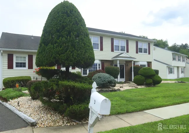 Photo 1 of Single family home for sale at 3 Romero Ct, Monroe Township, NJ 08831 | MLS# 2618127R | Listing updated on 2026-09-17