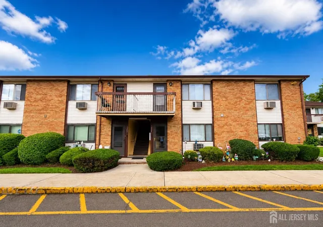 Photo 1 of Single family home for sale at 1226 Cricket Ln, Woodbridge, NJ 07095 | MLS# 2704755R | Listing updated on 2026-10-07