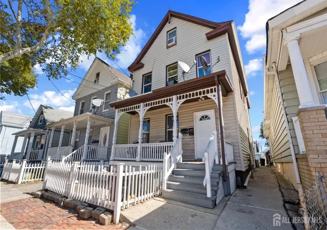 Photo 3 of House for sale at 676 Charles St, Perth Amboy, NJ 08861 | MLS# 2704715R | Listing updated on 2026-09-21