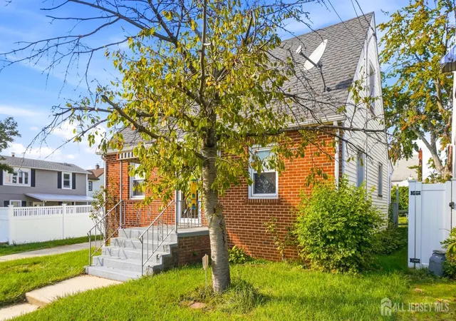 Photo 3 of Single family home for sale at 94 Luther Ave, Perth Amboy, NJ 08861 | MLS# 2704717R | Listing updated on 2026-09-19