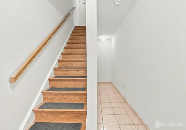Photo 2 of Townhouse for sale at 184 Prestwick Way, Edison, NJ 08820 | MLS# 2707035R | Listing updated on 2026-10-29