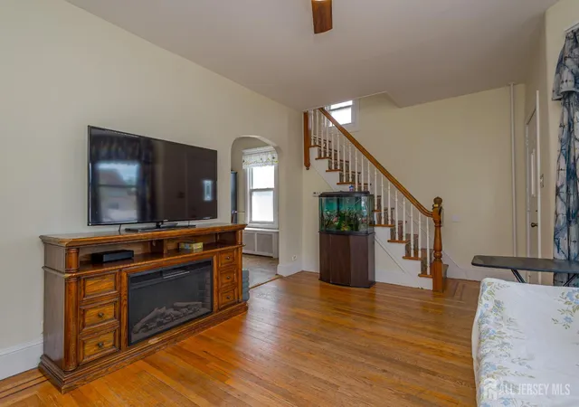 Photo 4 of Single family home for sale at 20 S 1st Street, Fords, NJ 08863 | MLS# 2703172R | Listing updated on 2026-09-10