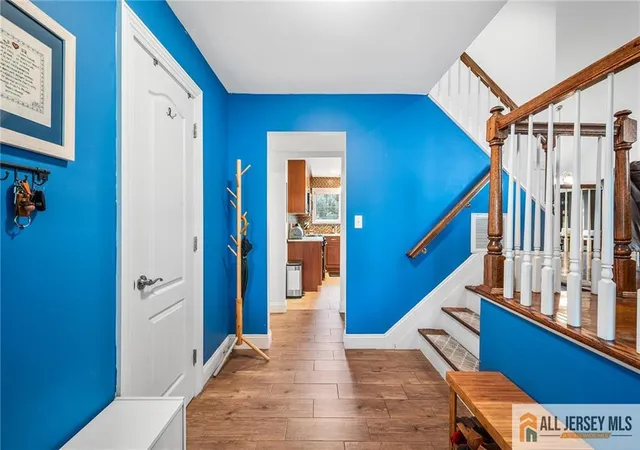 Photo 3 of Single family home for sale at 122 Benart Pl, Middlesex, NJ 08846 | MLS# 2770429M | Listing updated on 2026-09-06