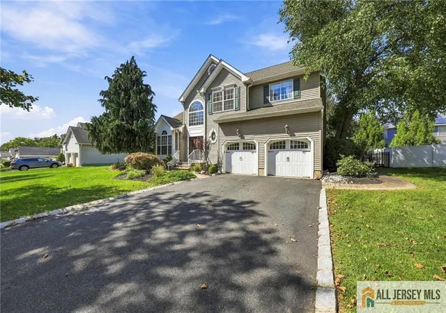 Photo 2 of Single family home for sale at 38 Maplehurst Ln, Piscataway, NJ 08854 | MLS# 2770543M | Listing updated on 2026-09-16